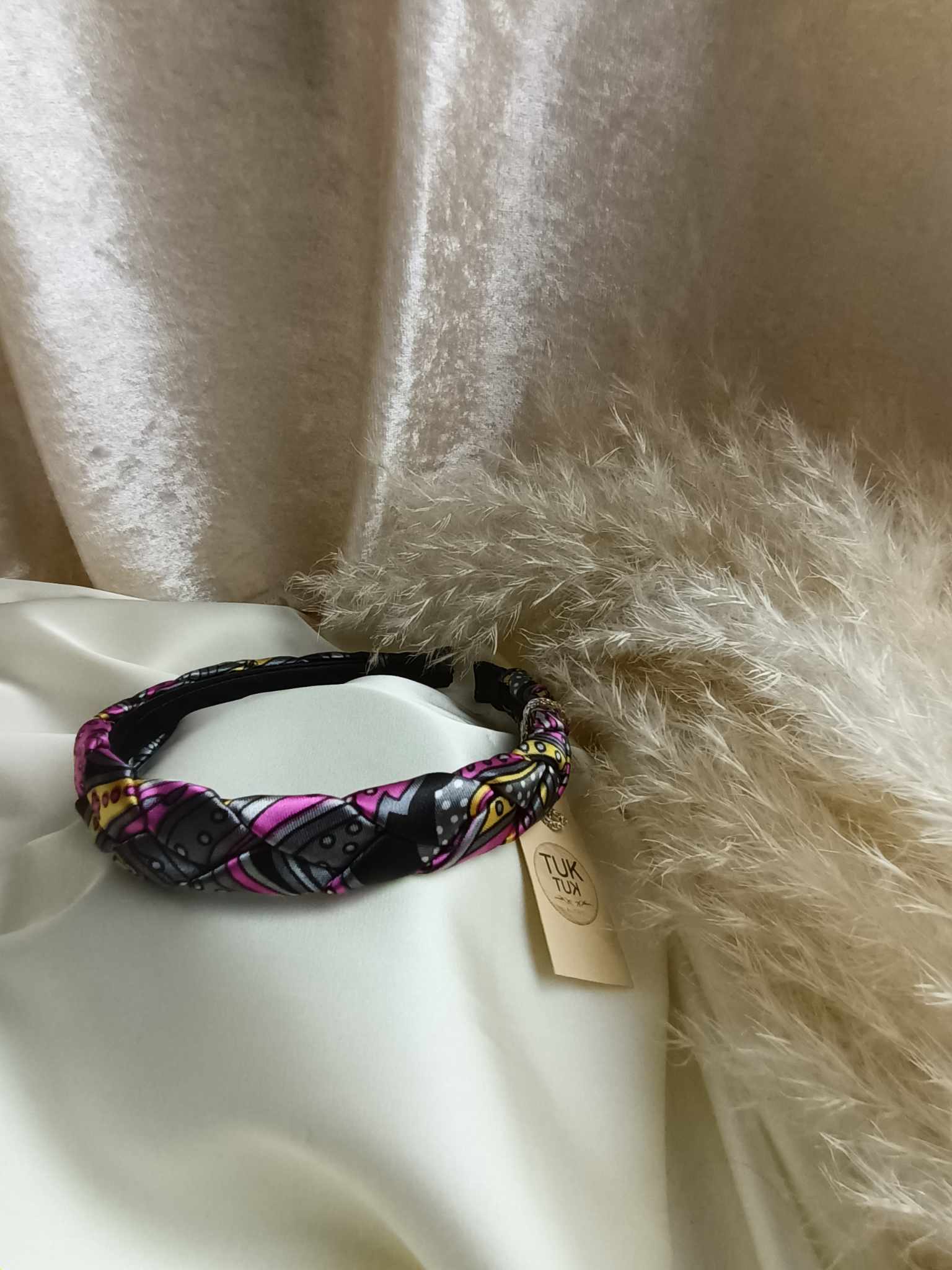 SIAURAS PINTAS SATINO PLAUKŲ LANKELIS