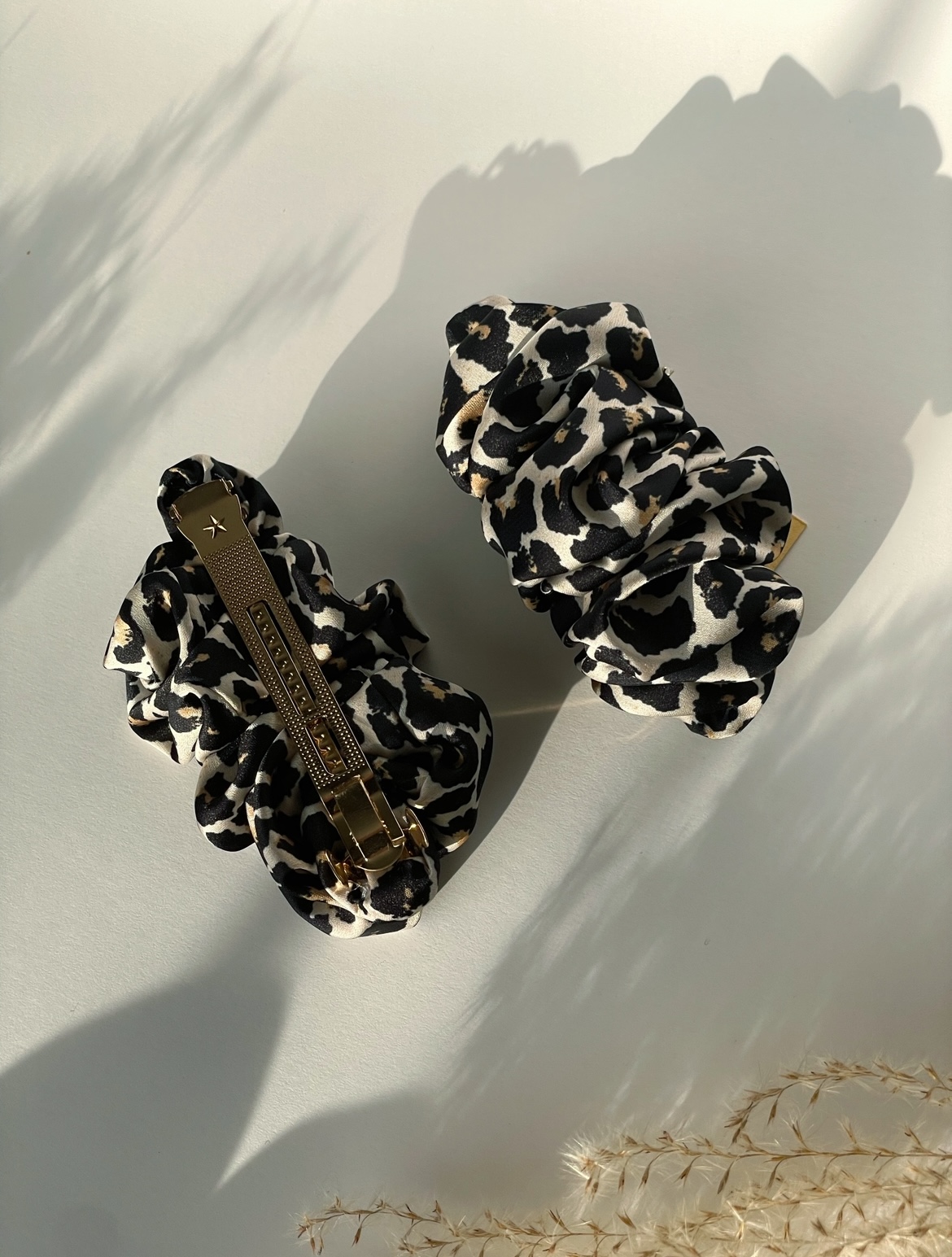 Šilkinis plaukų segtukas L leopardinė